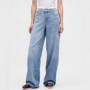 GAP | EUC Mid Rise UltraSoft Baggy Jeans, Light Indigo